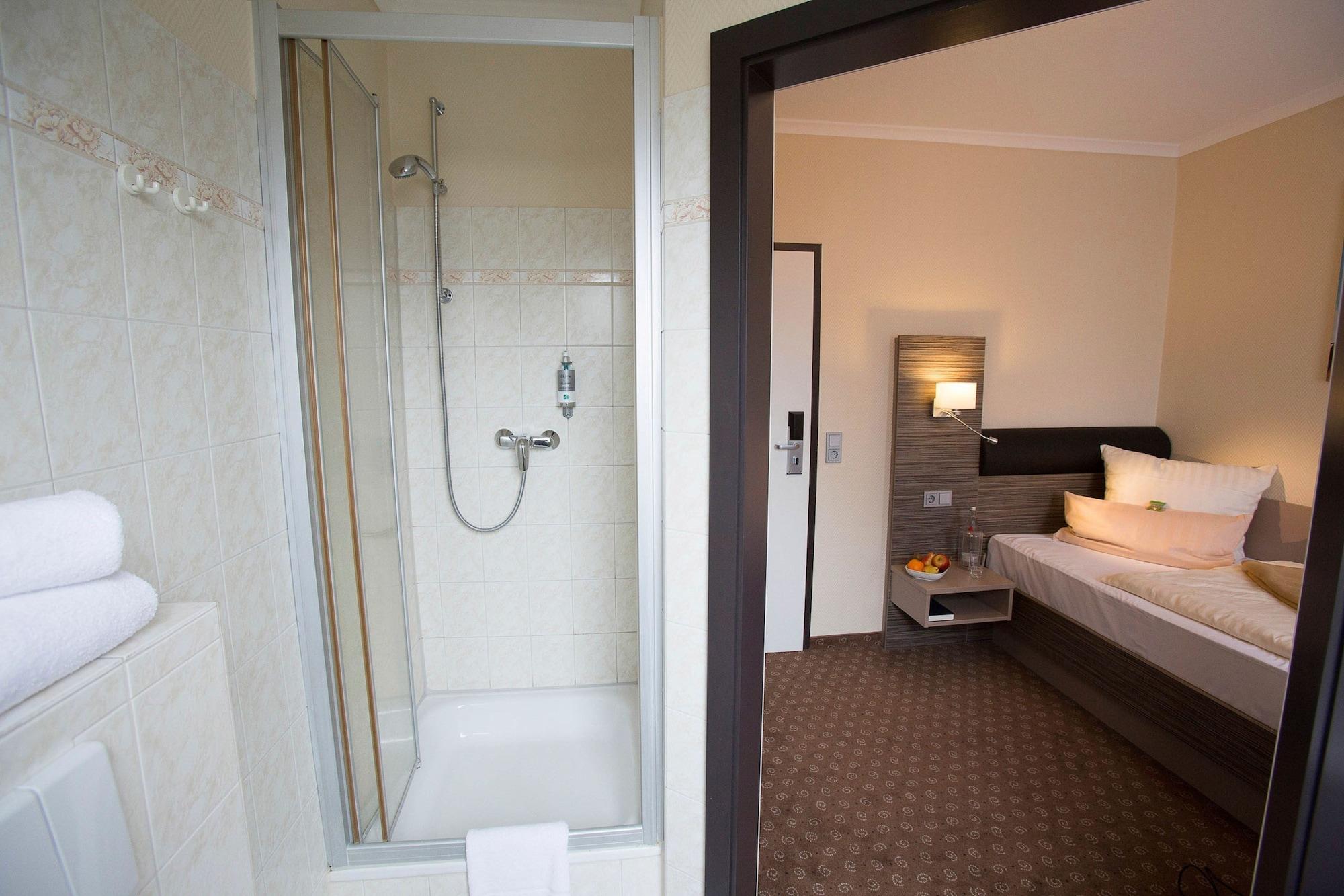 City Hotel Бремерхафен Экстерьер фото