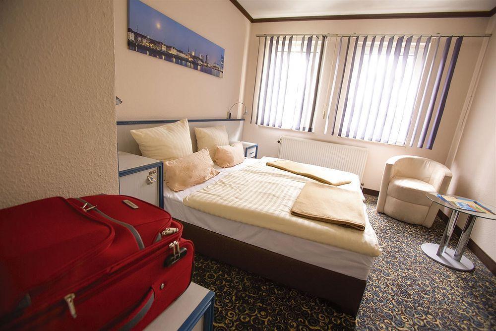 City Hotel Бремерхафен Экстерьер фото