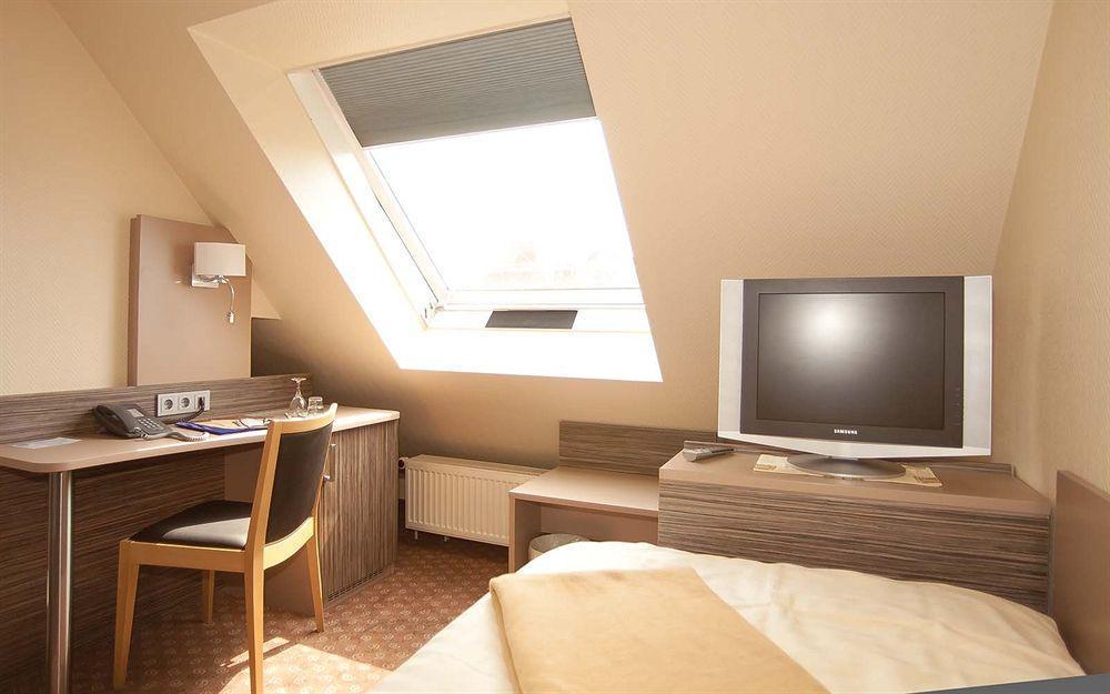 City Hotel Бремерхафен Экстерьер фото